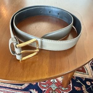 American Apparel grey belt size XS - excellent condition! Gold buckle